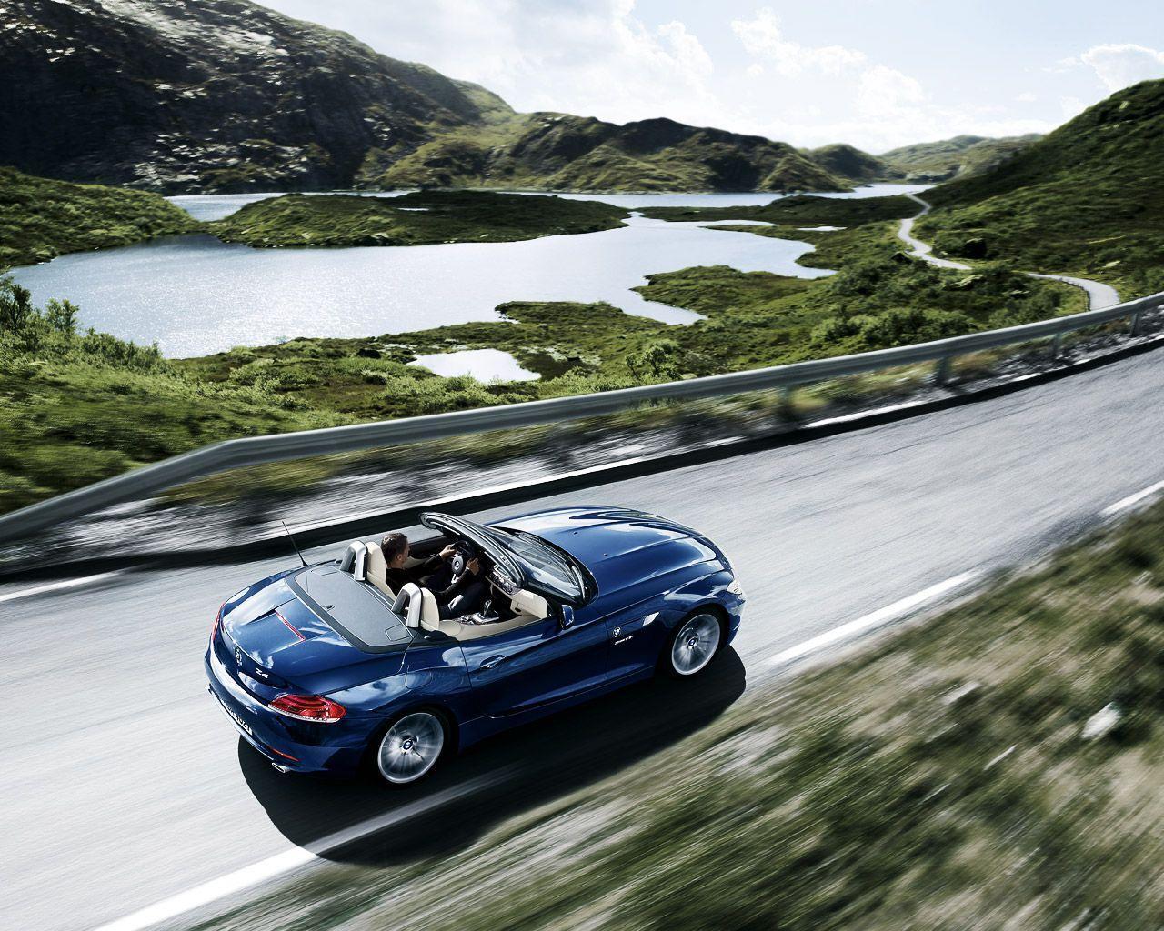 THE most amazing 2009 BMW Z4 wallpaper