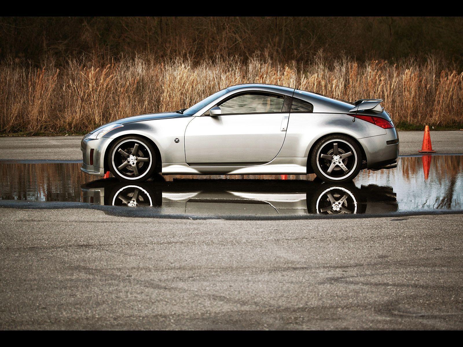 Nissan 350Z Photography by Webb Bland Moment