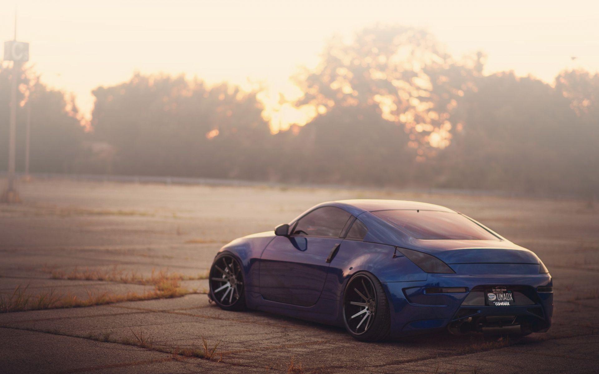 Nissan 350Z blue rear Modified wallpaper for i phones