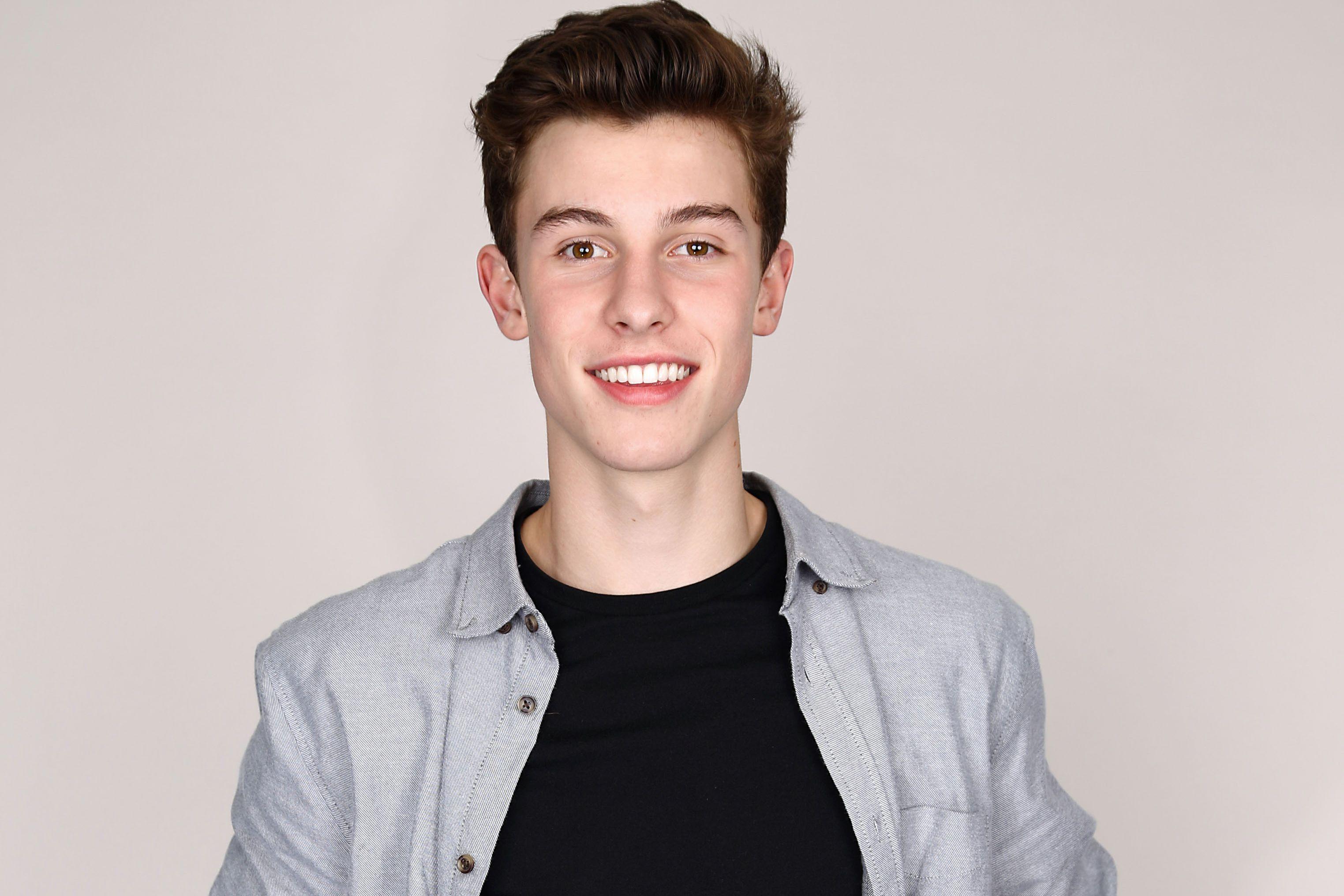 HD Shawn Mendes Wallpaper