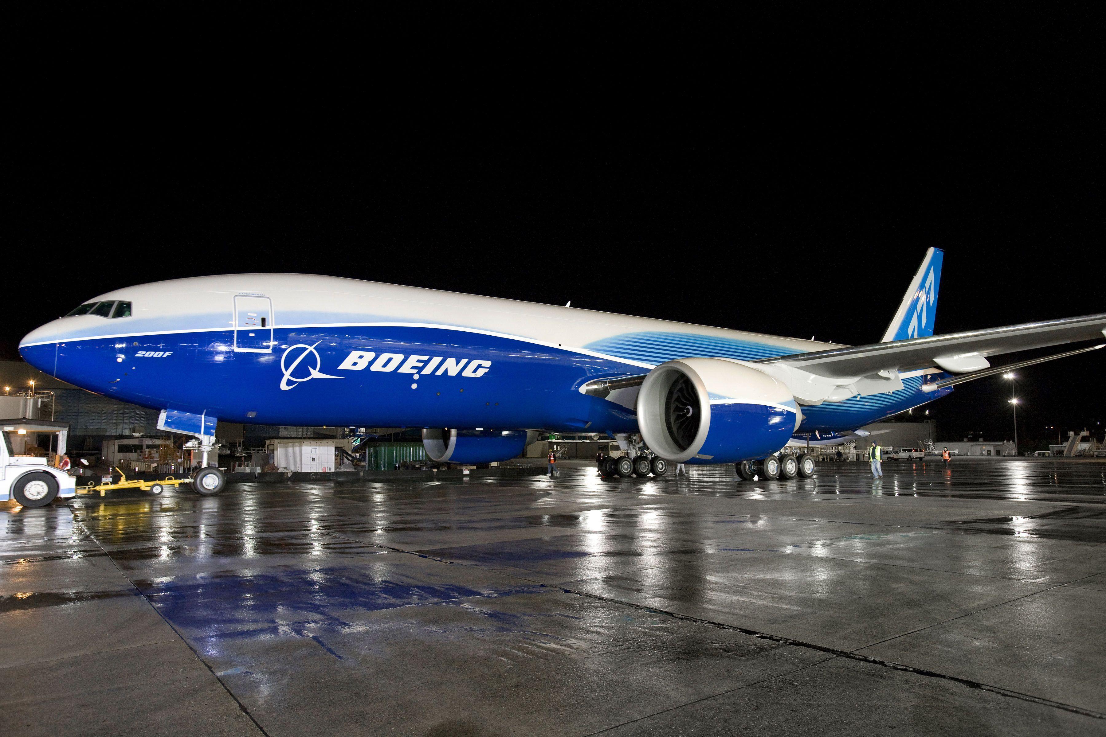 BOEING 777 airliner aircraft airplane plane jet (52) wallpaper