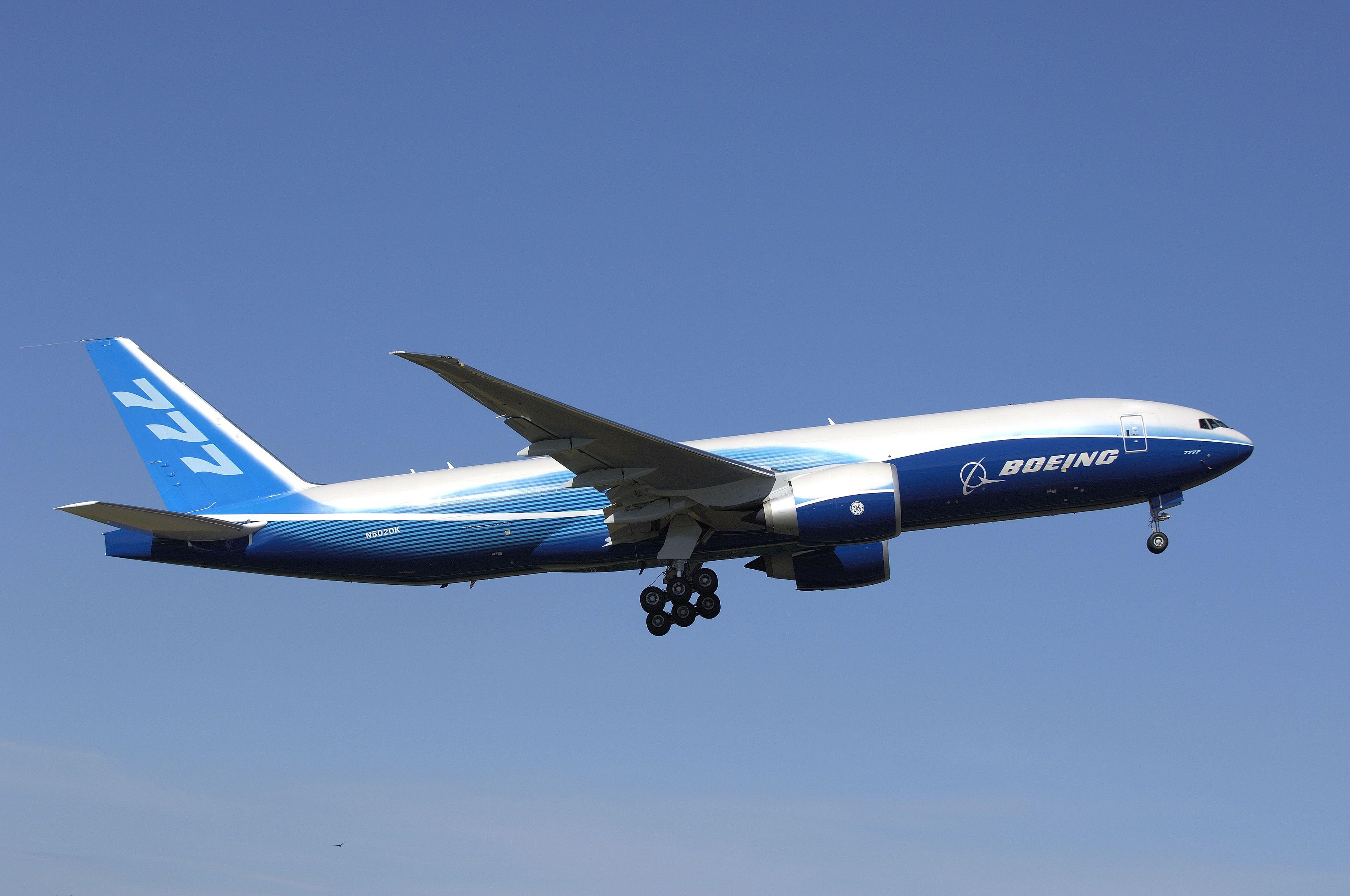 BOEING 777 airliner aircraft airplane plane jet (35) wallpaper