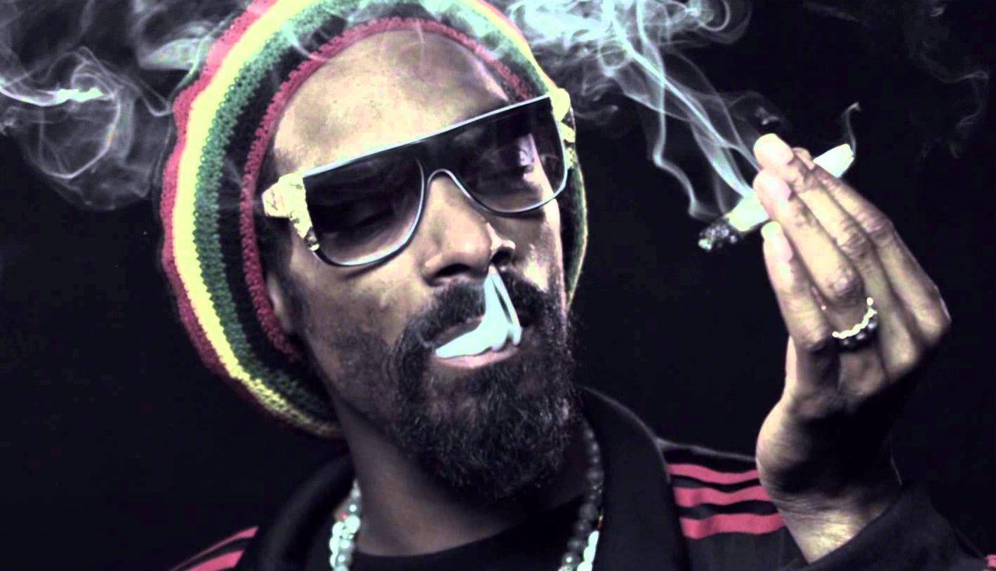 Imagenes Snoop Dogg Wiz Khalifa French Inhale 118476.8 Wallpaper