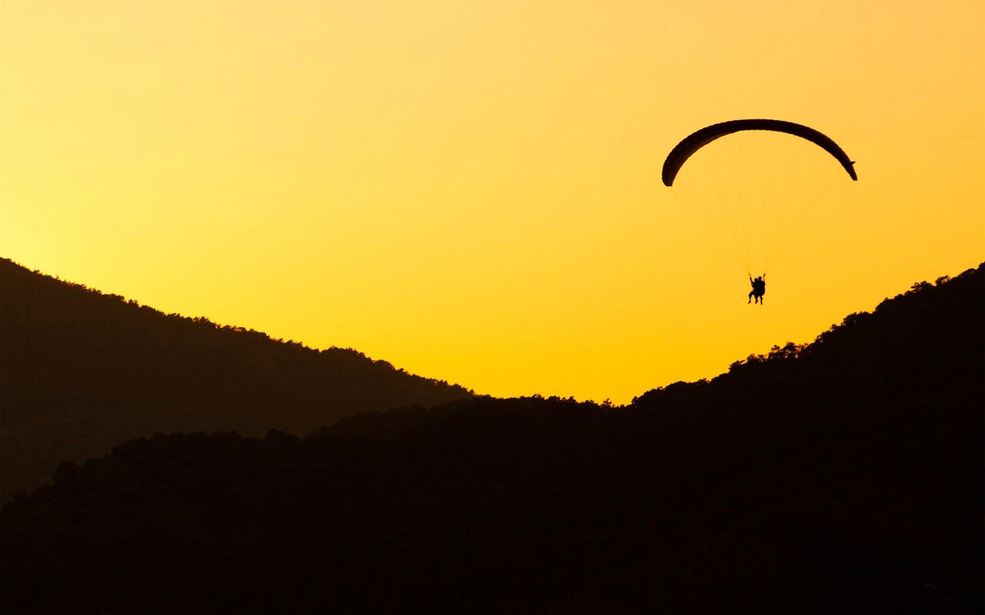 Paragliding