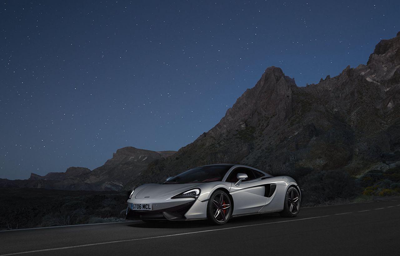 image McLaren 570GT automobile night time