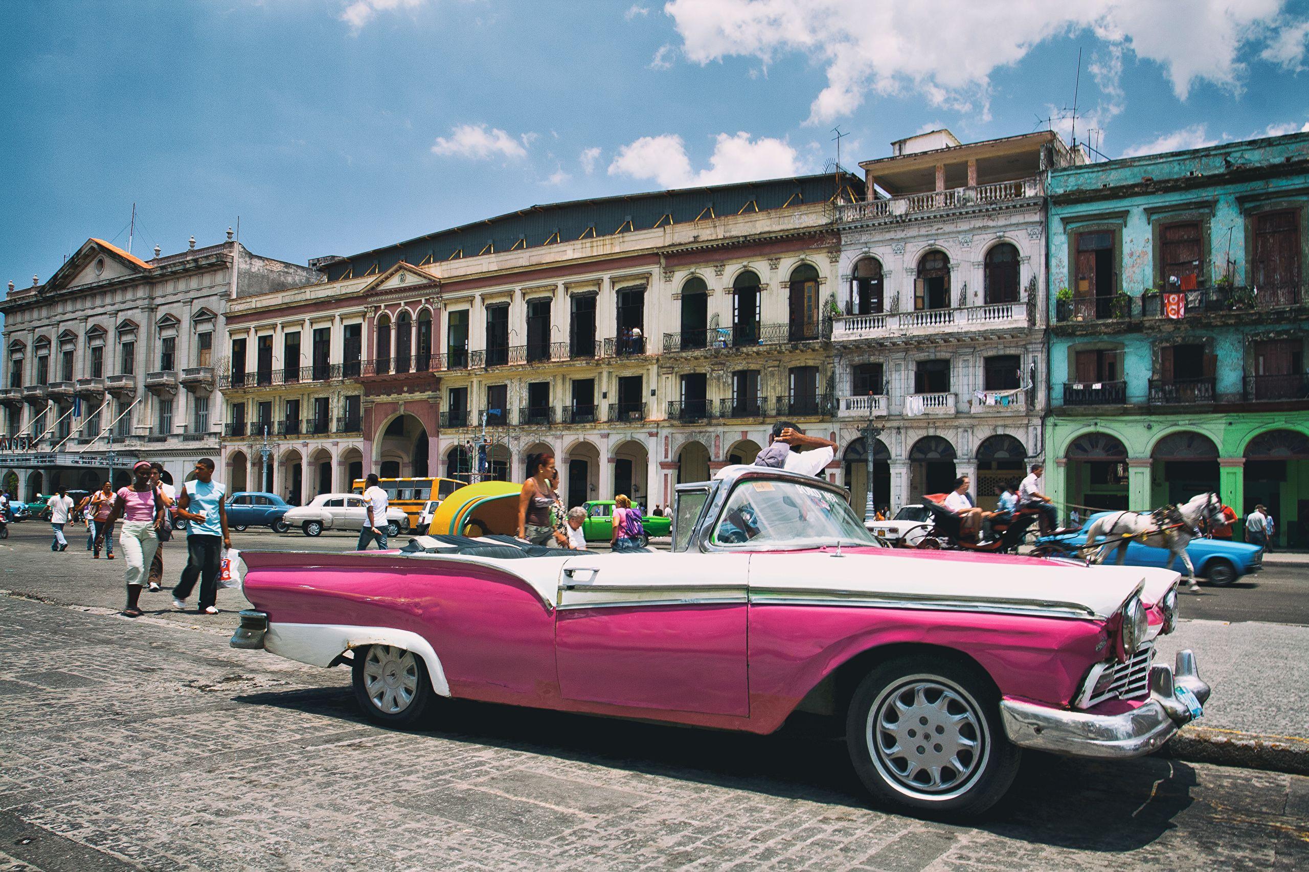 Wallpaper Cadillac Cuba Havana Cabriolet Pink color 2560x1706