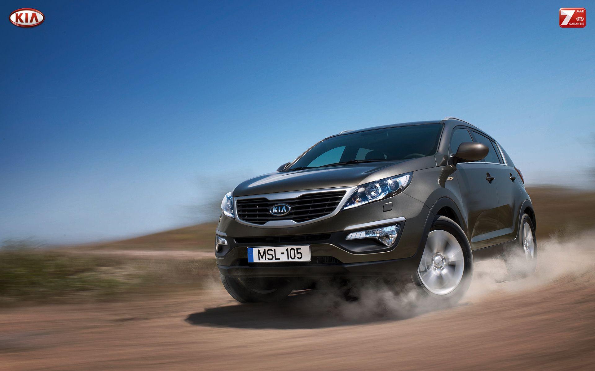 Beautiful car Kia Sportage in Moscow wallpaper and image