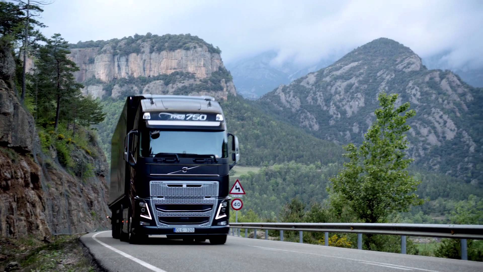 Volvo Trucks See: How To Save 5% Fuel (new Volvo FH)