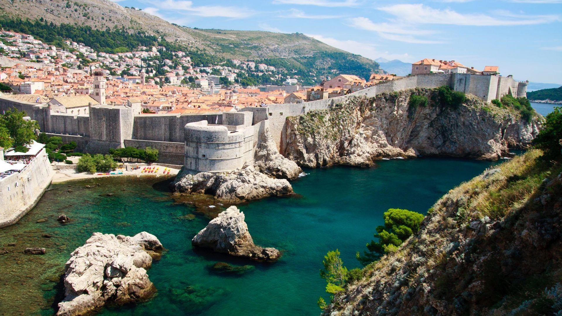 Desktop Wallpaper HD Old City Walls In Dubrovnik, Croatia