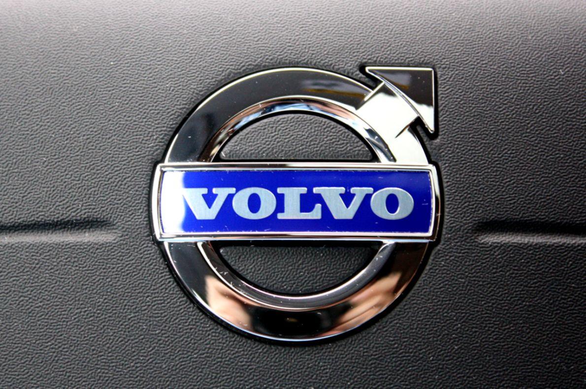 Volvo Logo Wallpaper
