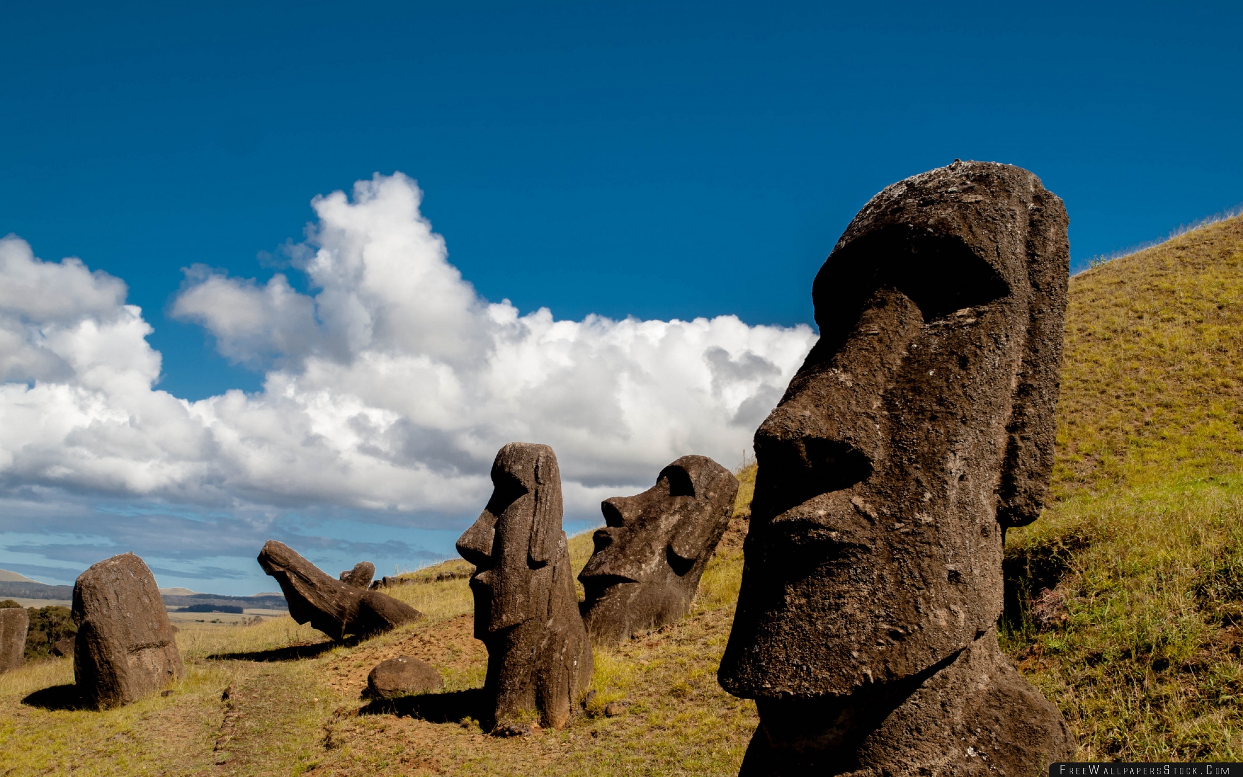 Chile Easter Island Rapa Nui Moai Statue Carved Image Idol Wallpaper