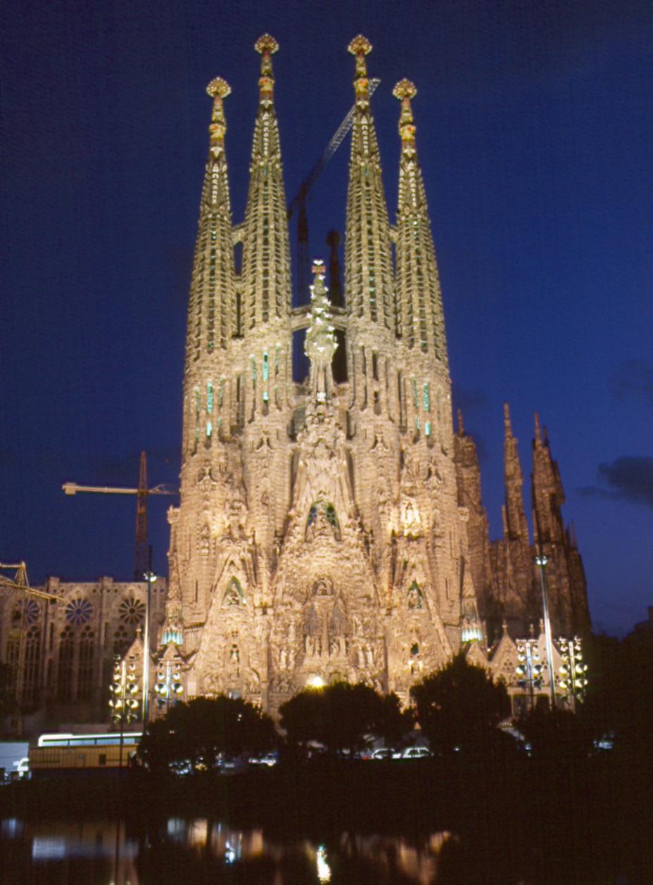 English for Urban Planners / The Sagrada Familia, Spain