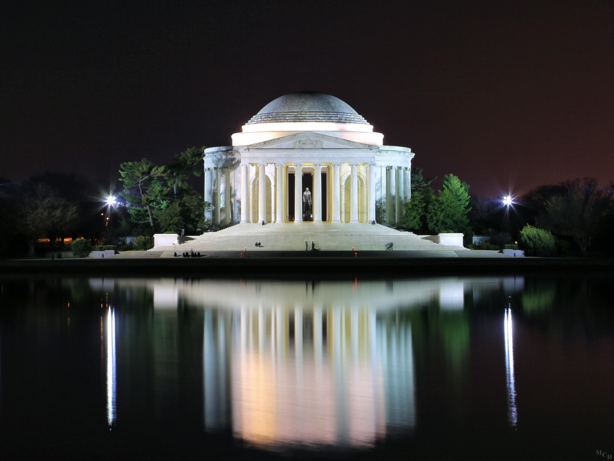 Darkness over the Jefferson Memorial. Thomas Jefferson Memo