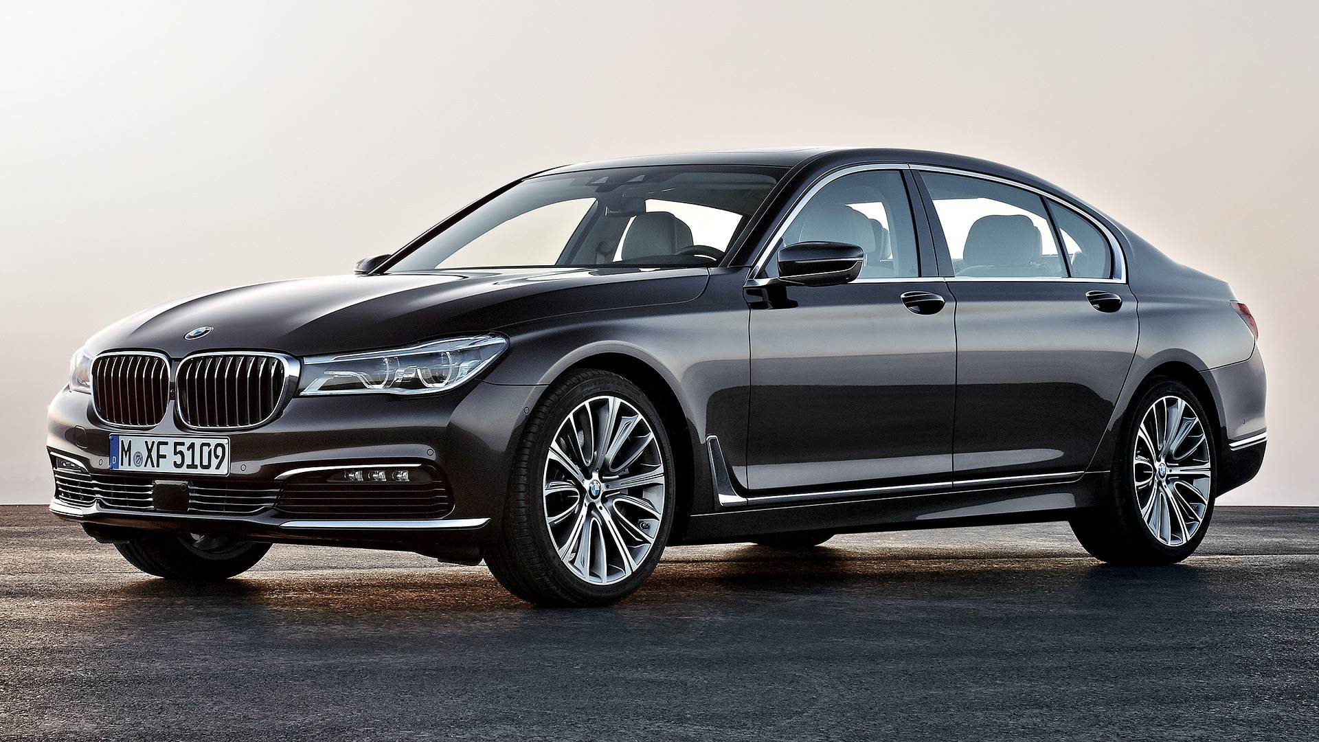 BMW 7 Series News and Reviews