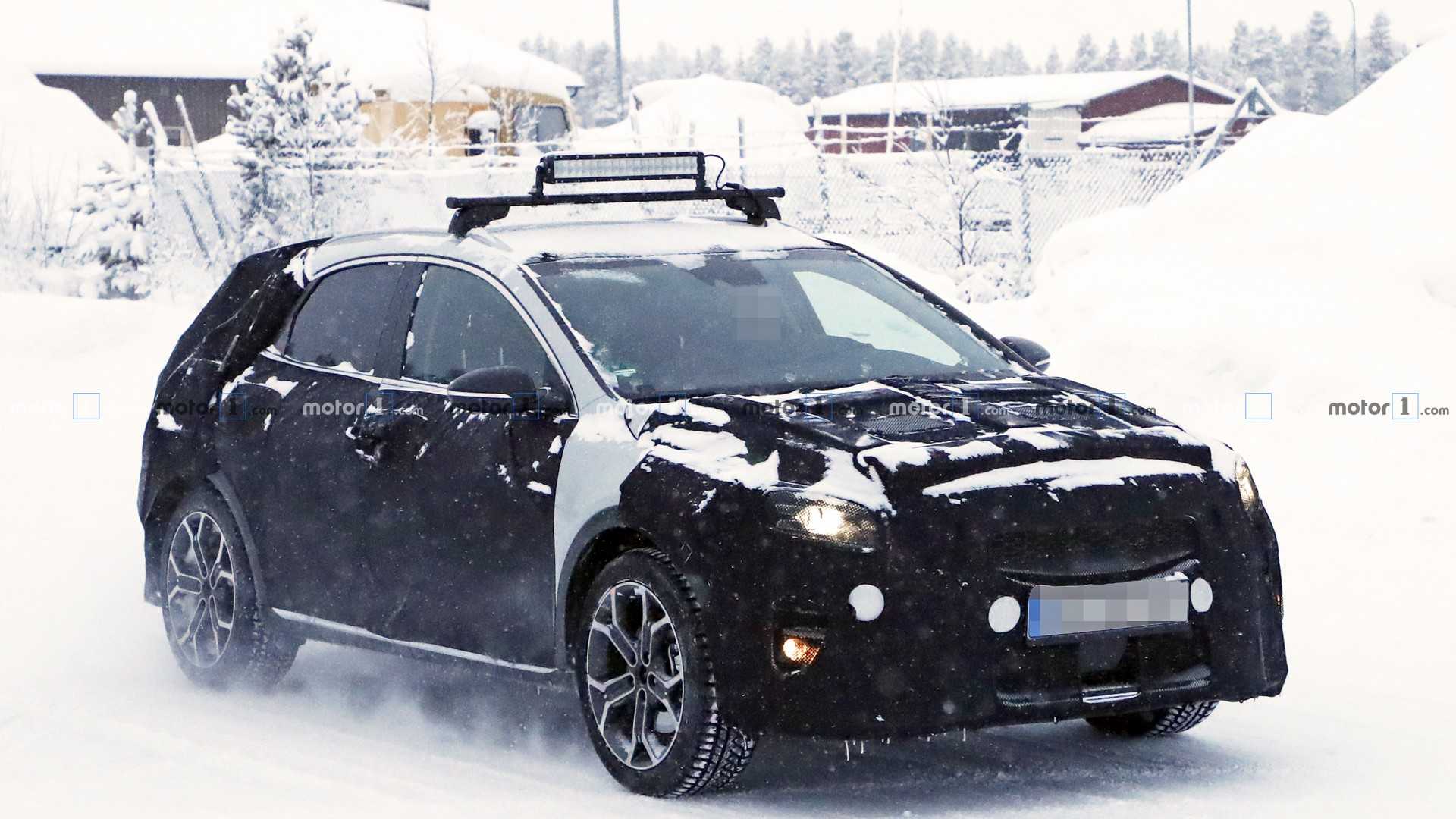 Kia XCeed Crossover Spied Ahead Of Geneva Debut [UPDATE]
