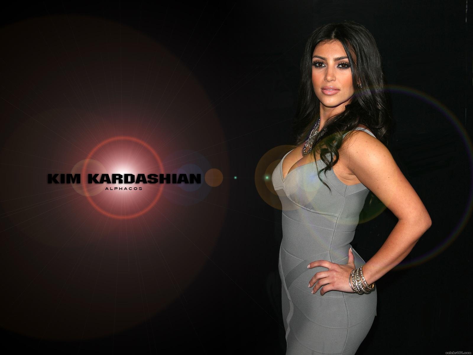 Kim Kardashian Desktop Wallpaper