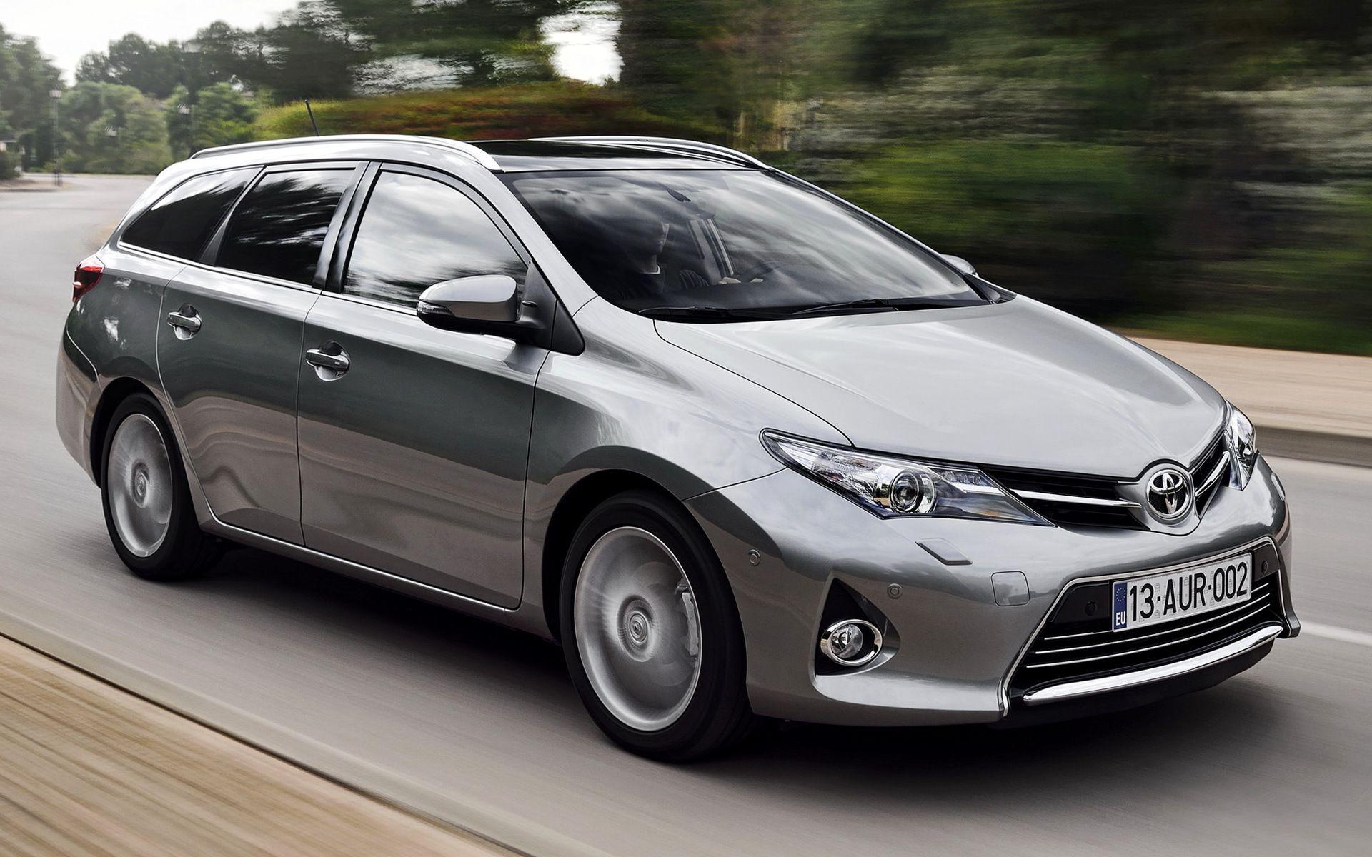 Toyota Auris Touring Sports (2013) Wallpaper and HD Image