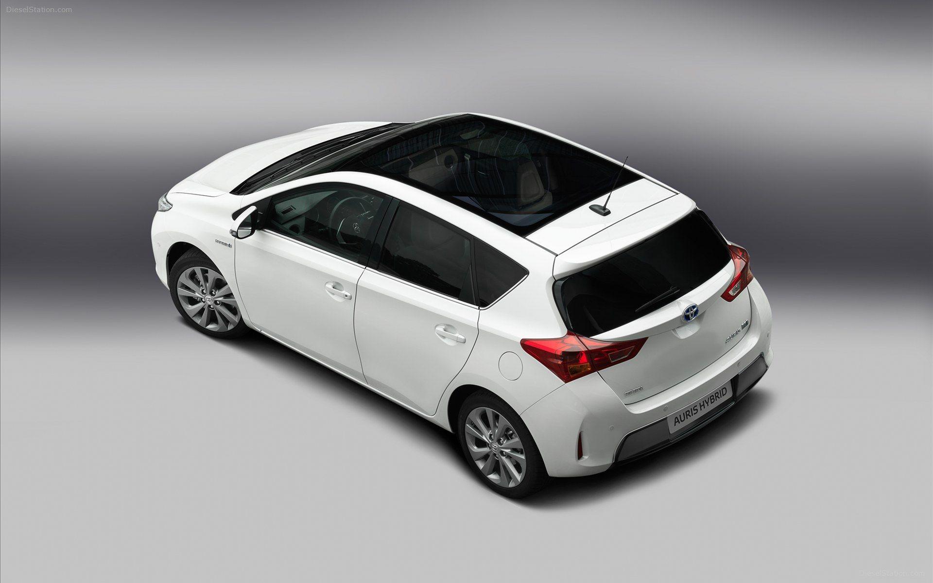 Toyota Auris Hybrid 2013 Widescreen Exotic Car Wallpaper of 24