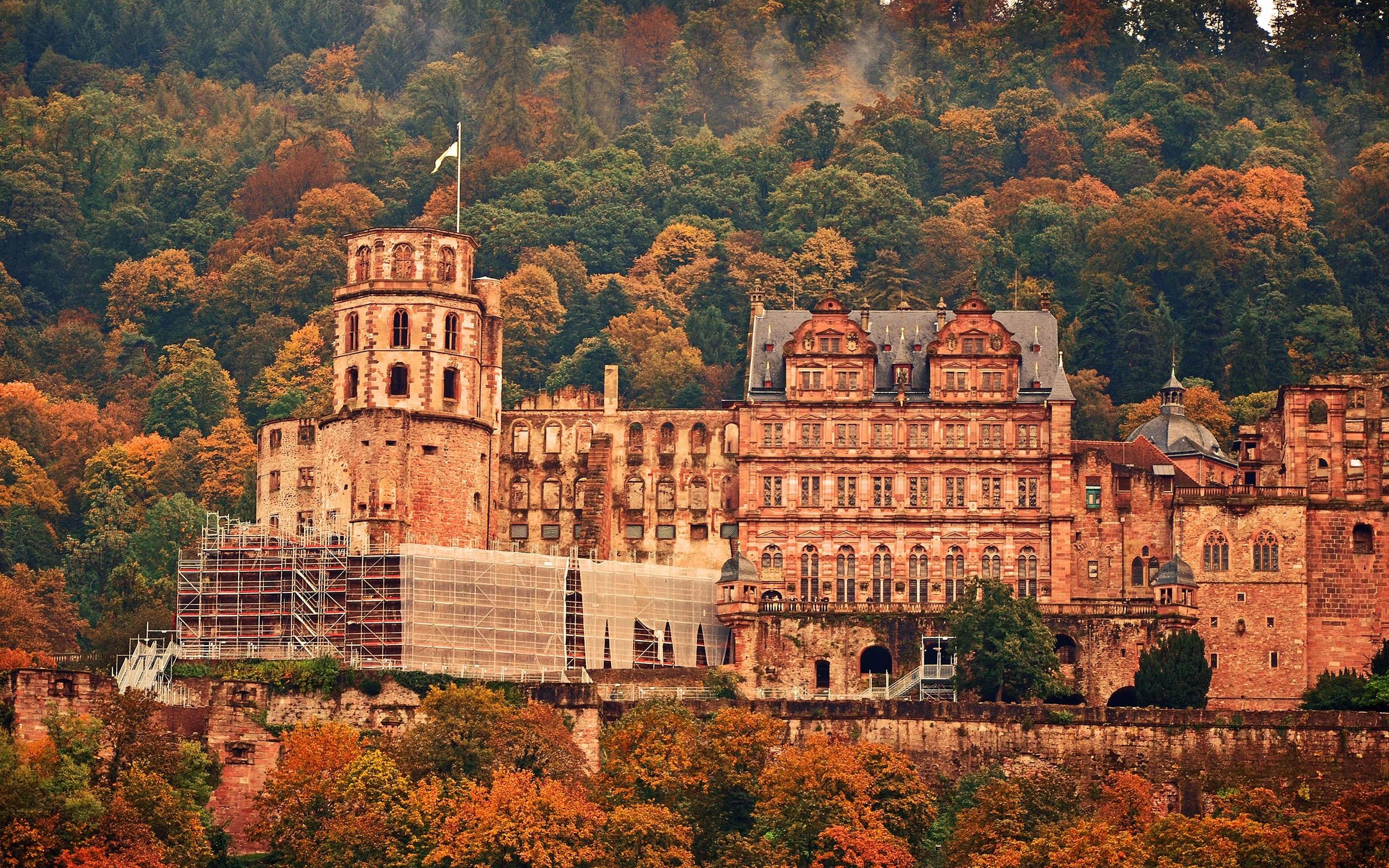 Download wallpaper Heidelberg Castle, mountains, autumn, Germany