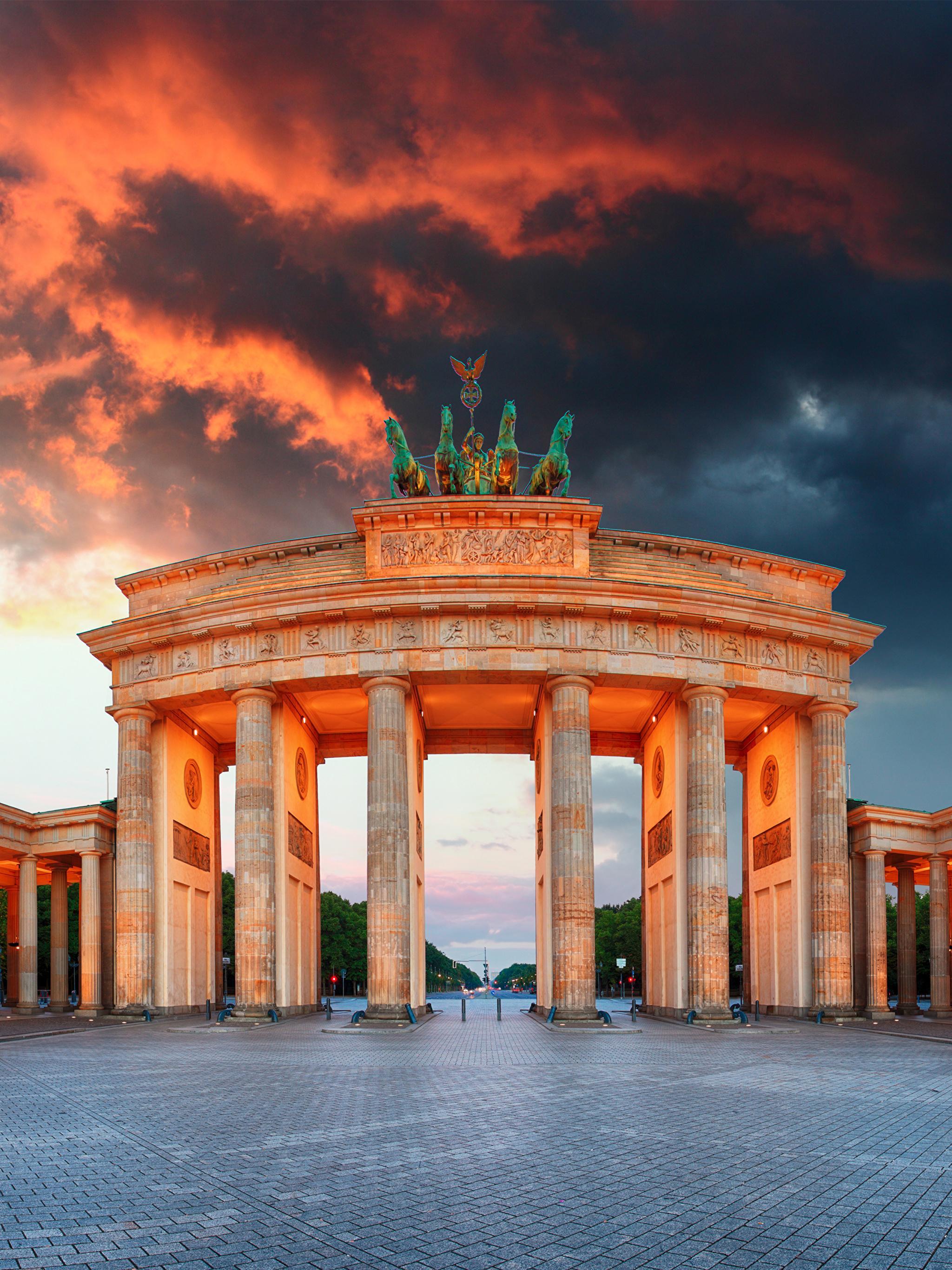 Photos Berlin Germany Town square Column Brandenburg Gate 2048x2732