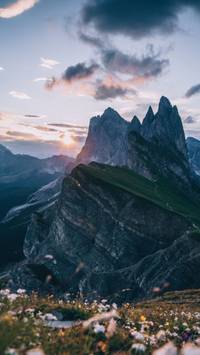 Dolomites iPhone wallpaper