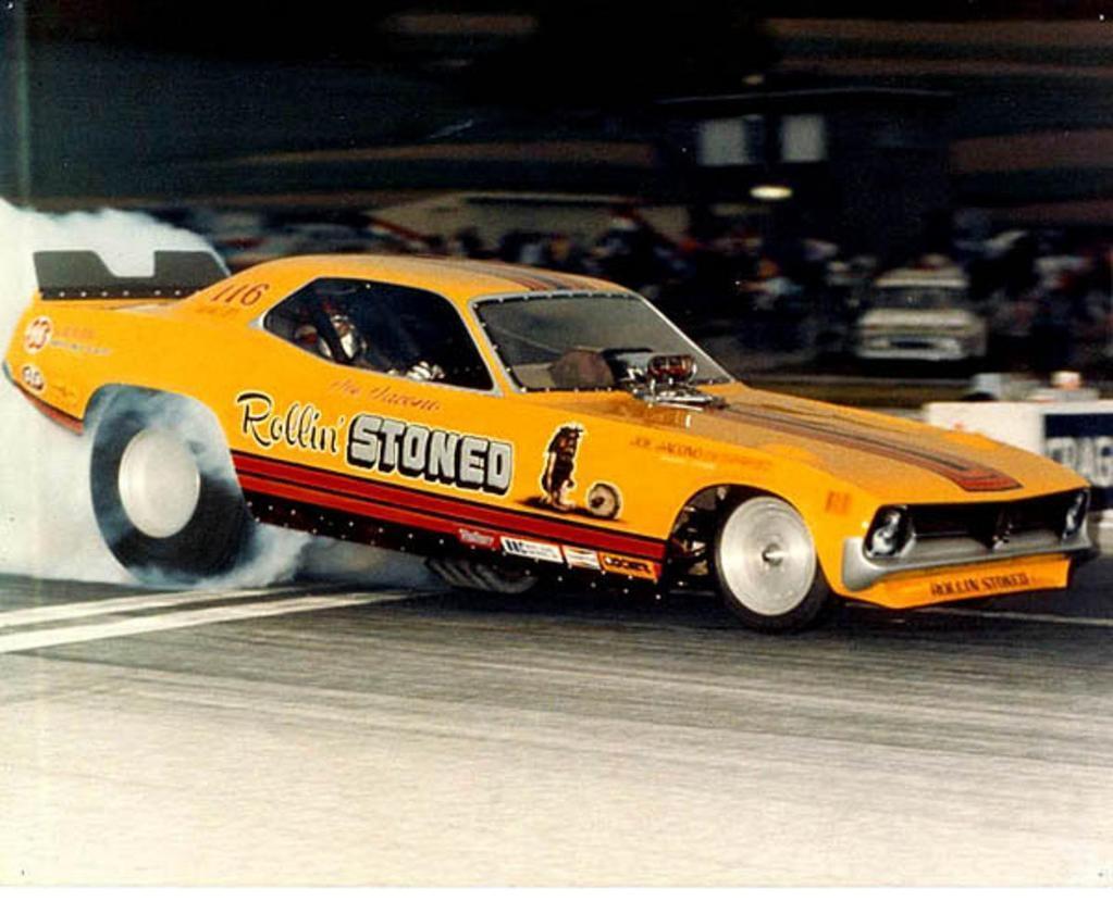 Drag Racer Yellow Car Wallpaper and Picture. Imageize: 104 kilobyte