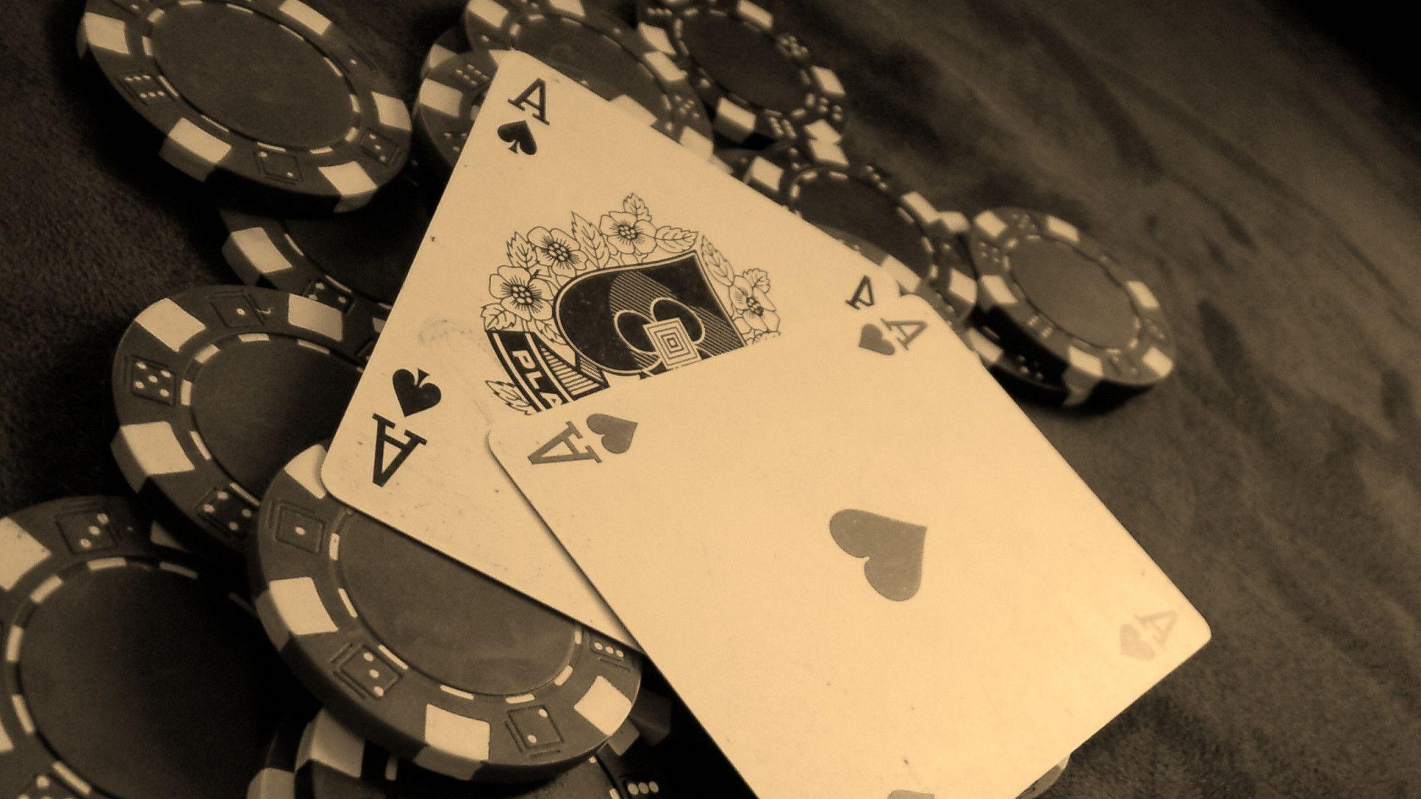 Poker Wallpaper 2048x1152