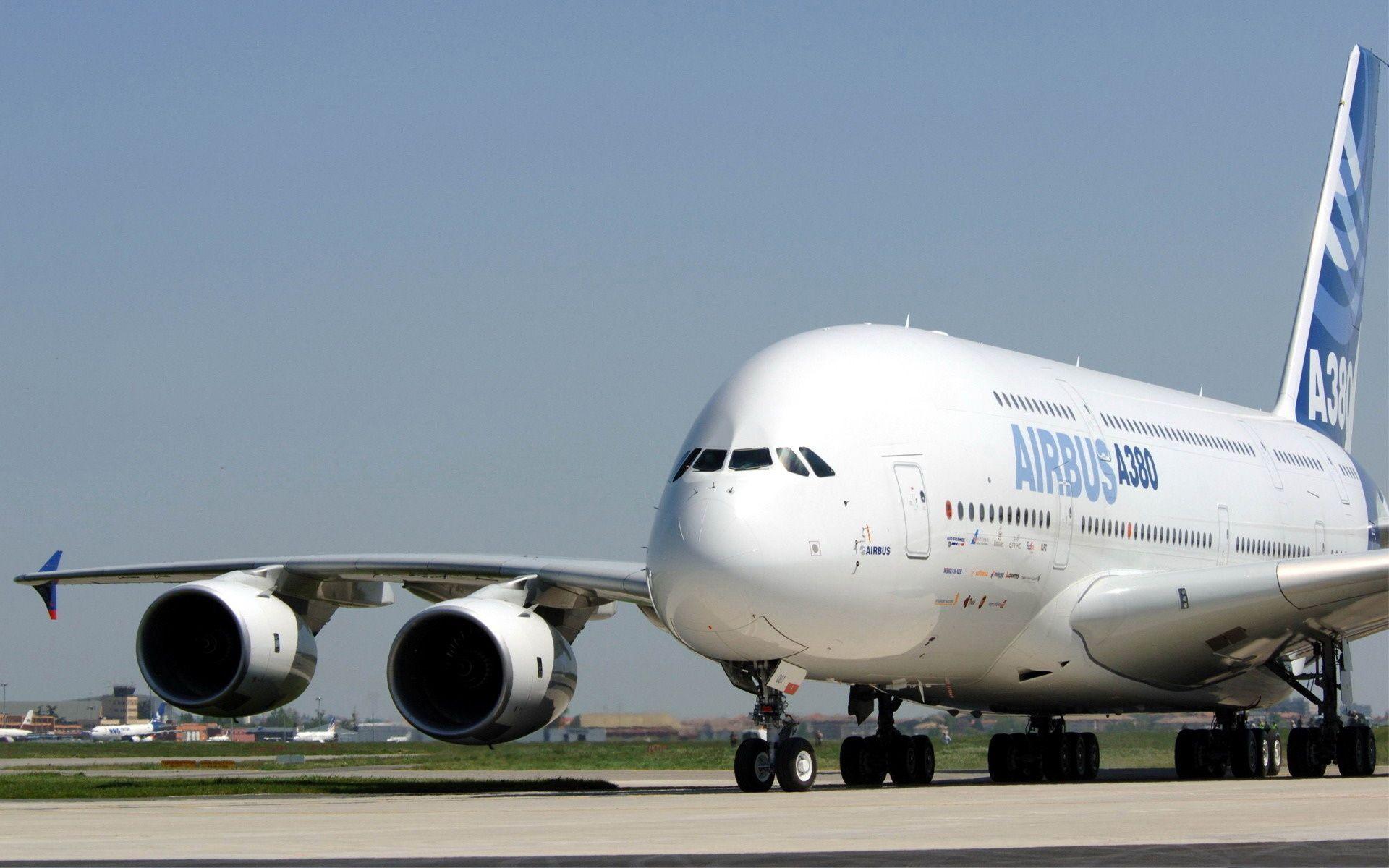Airbus A380 airplane Image