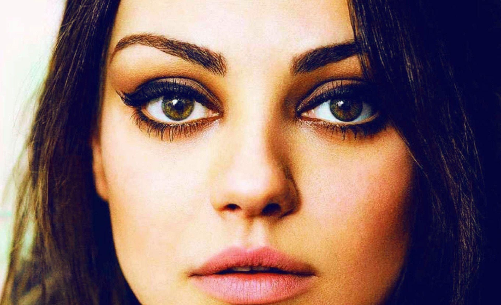 Mila Kunis Eye Wallpaper HD
