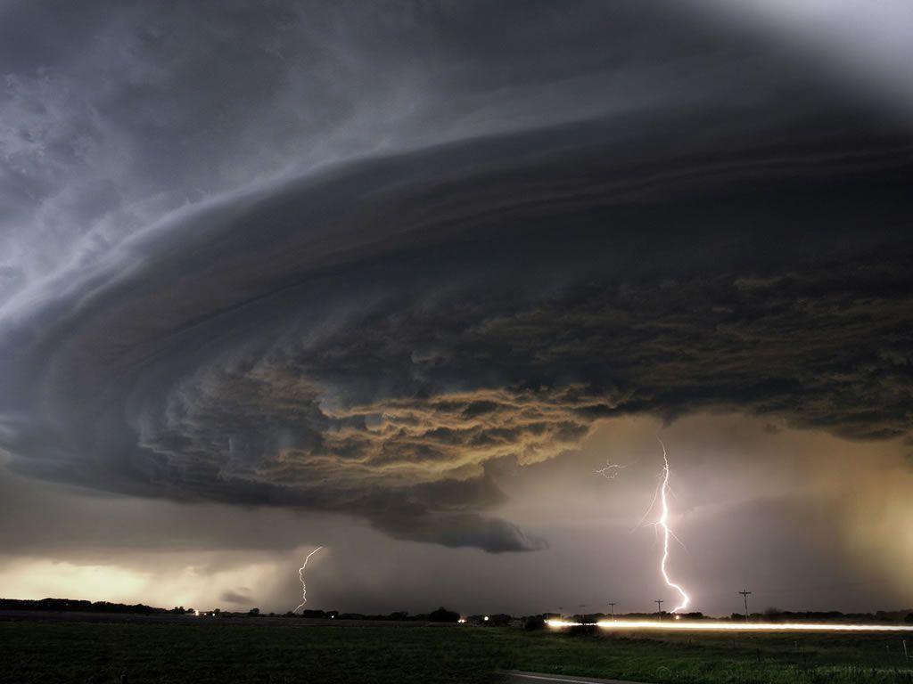 wallpaper ID: # rotating supercell: speed aprox 150 mph