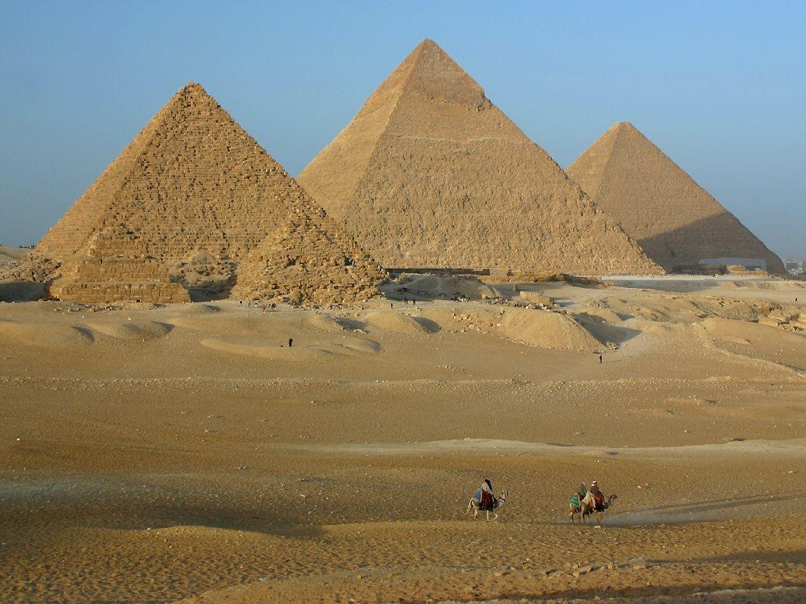Giza Pyramids HD wallpaper