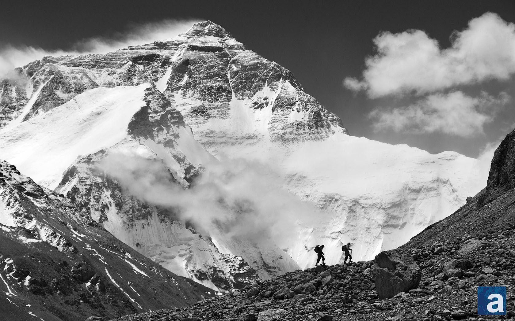 Wallpaper Wednesday: Mt. Everest