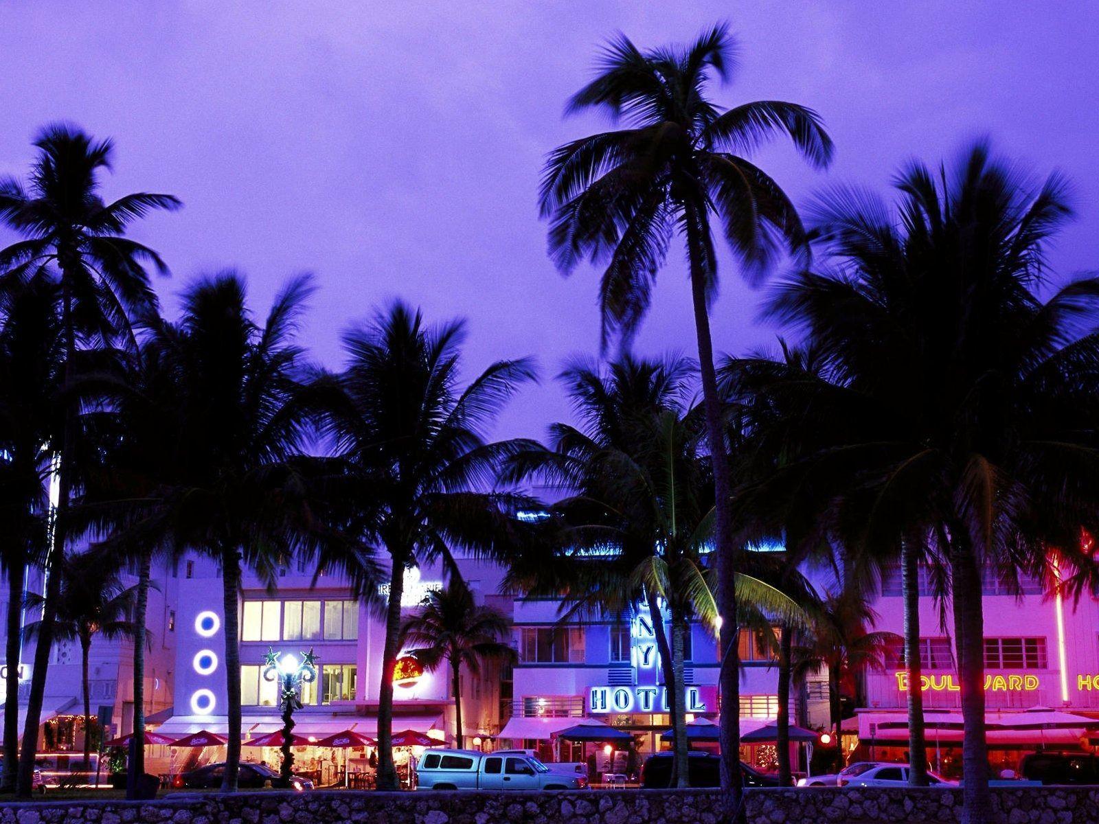 Miami Beach Art Deco District At Night Wallpaper