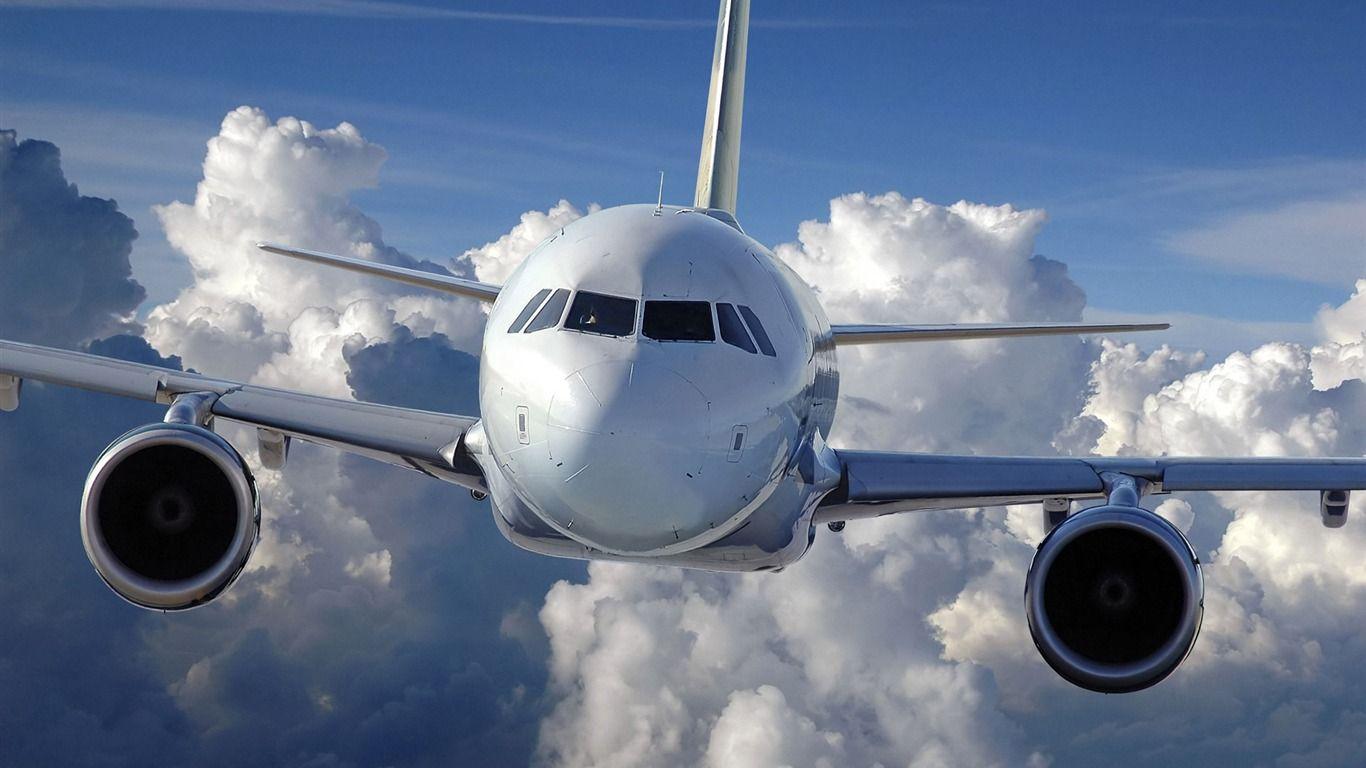 Vehicles For > Airplane HD Wallpaper