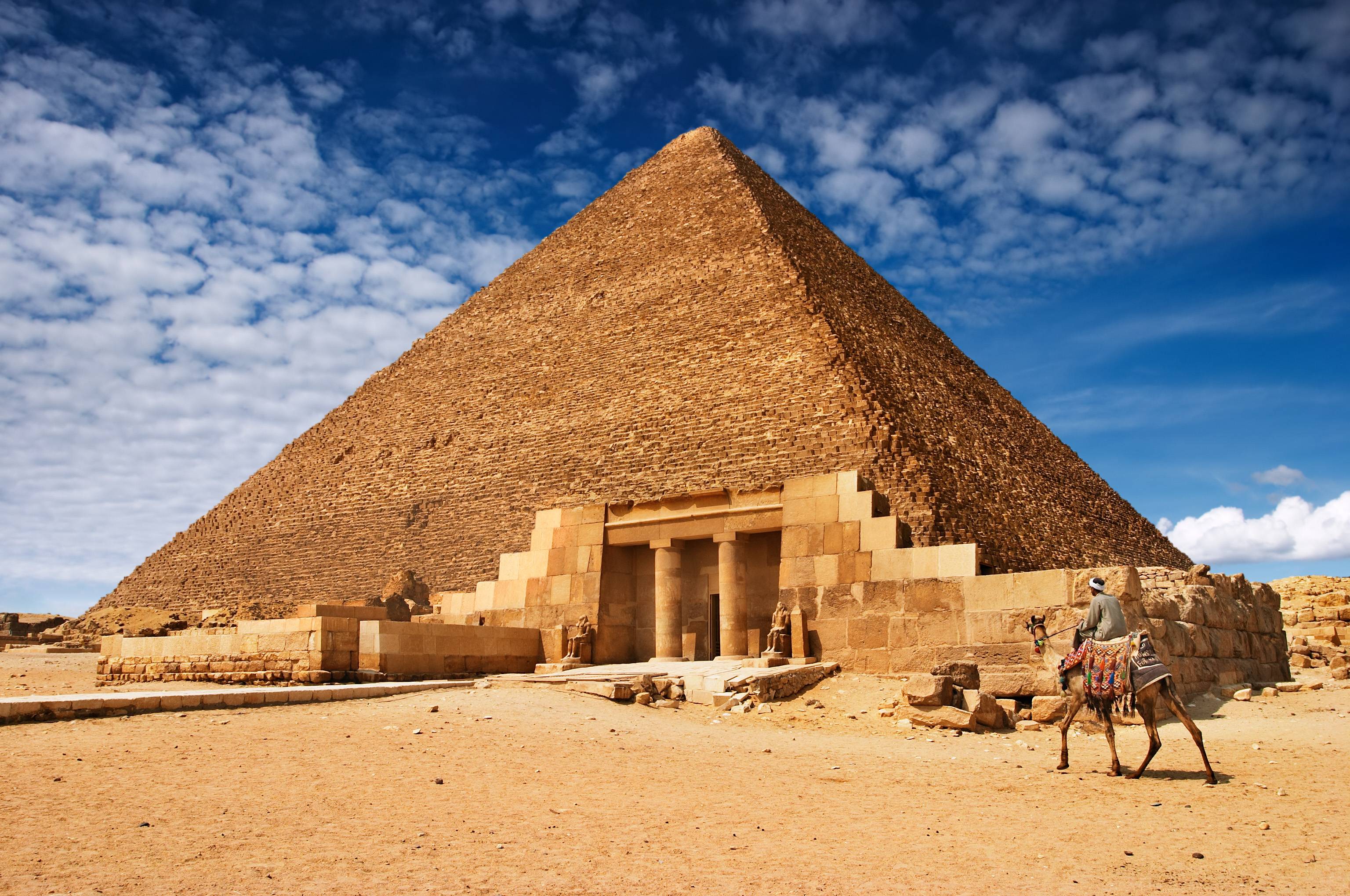 Pyramids of giza HD wallpaper Stock Free Image
