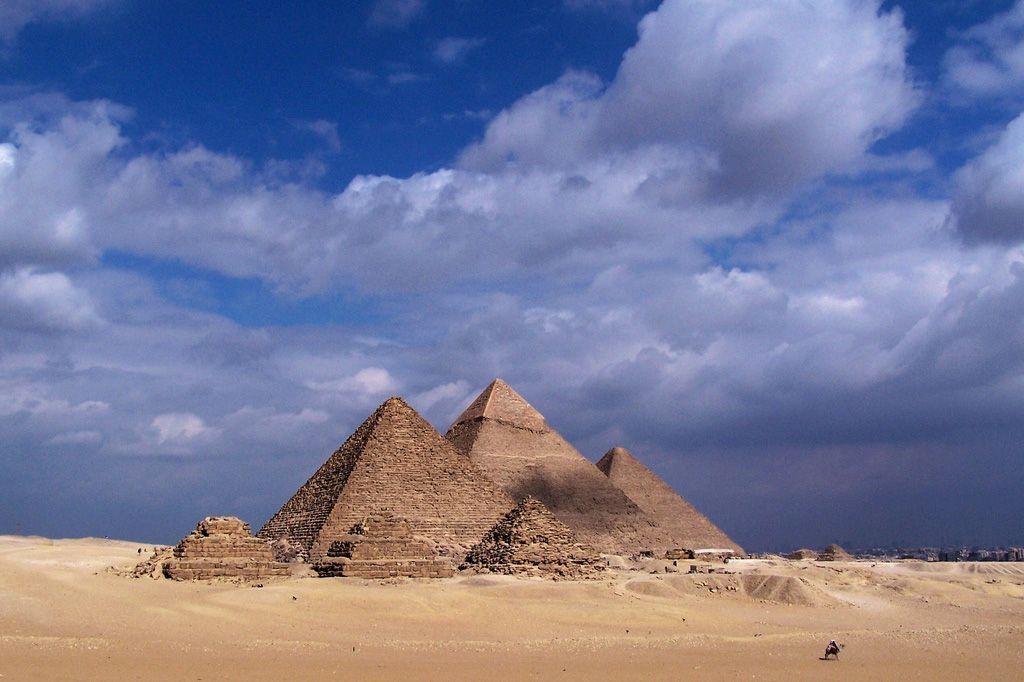 Giza Pyramids. Beautiful Places to Visit
