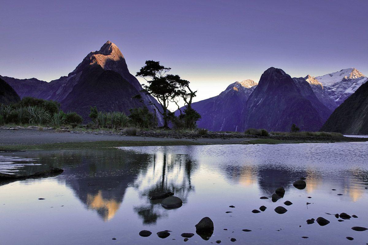 Milford Sound HD Wallpaper Picture. Tourist Place Photo