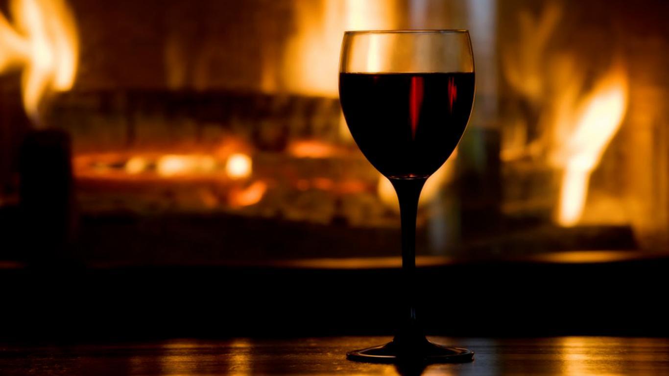 Red Wine and Fireplace Download FREE Widescreen HD Red Wine