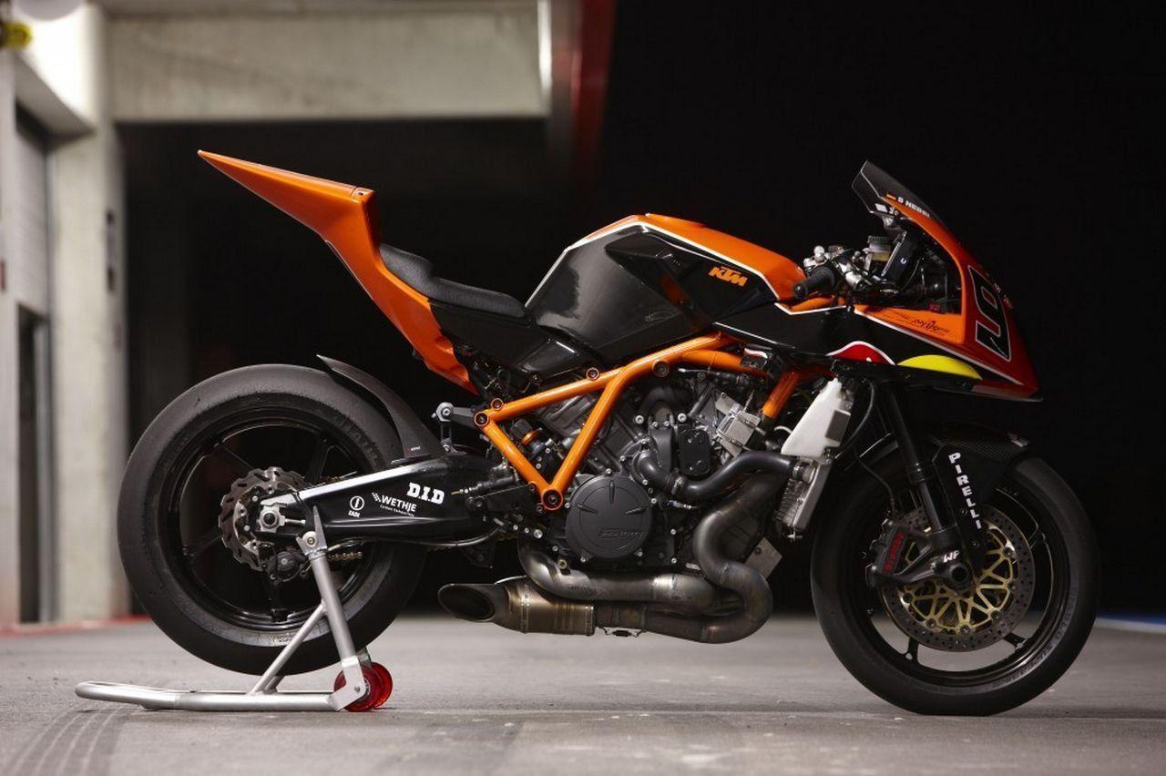 KTM RC8 superbike 3