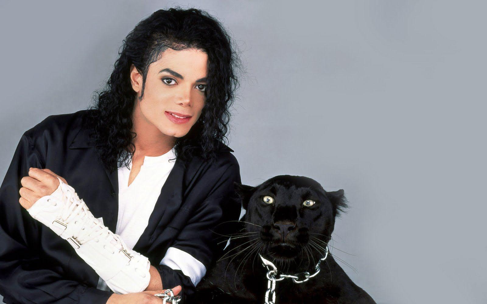 image For > Michael Jackson Wallpaper 2012