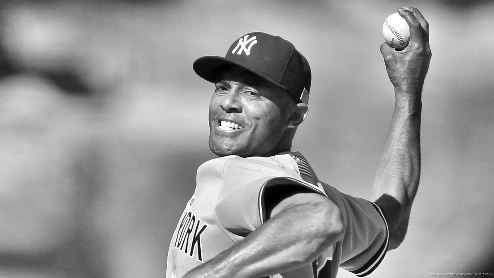 Download 1600x900 Mariano Rivera Pitch In Black And White Wallpaper