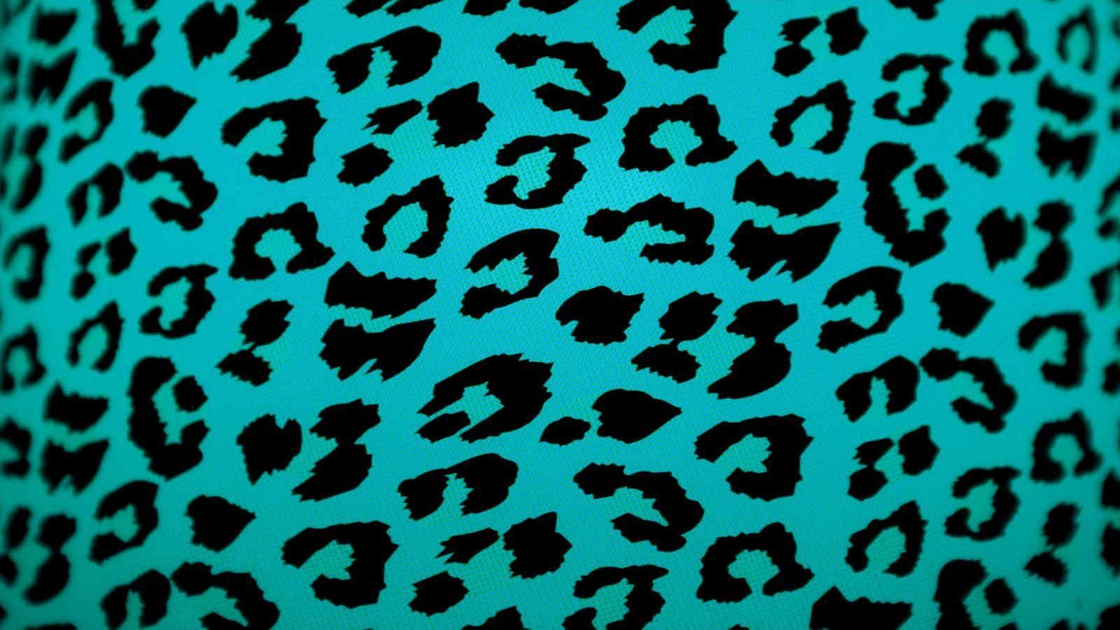 Download pink animal print snow leopard background 1632x1088