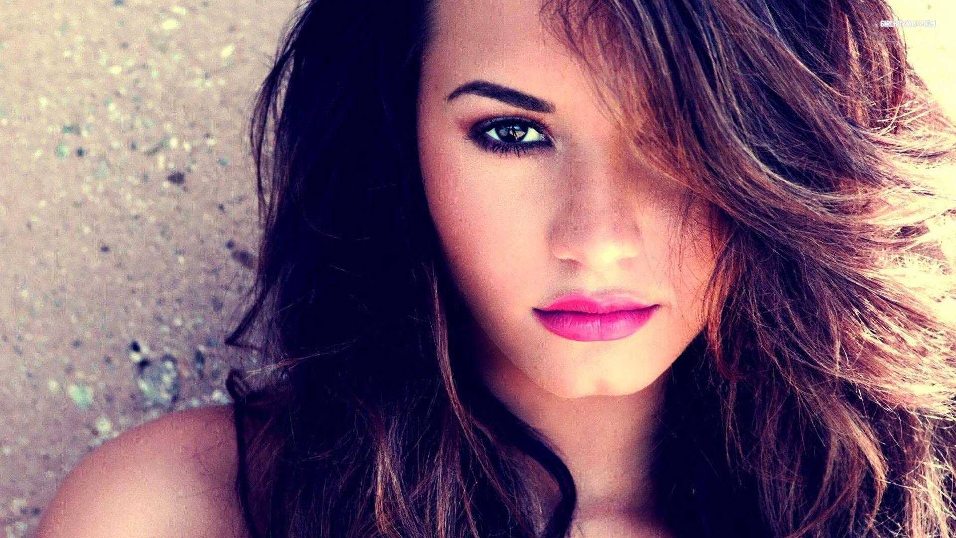 Demi Lovato Face Of NYC Cosmetics Company