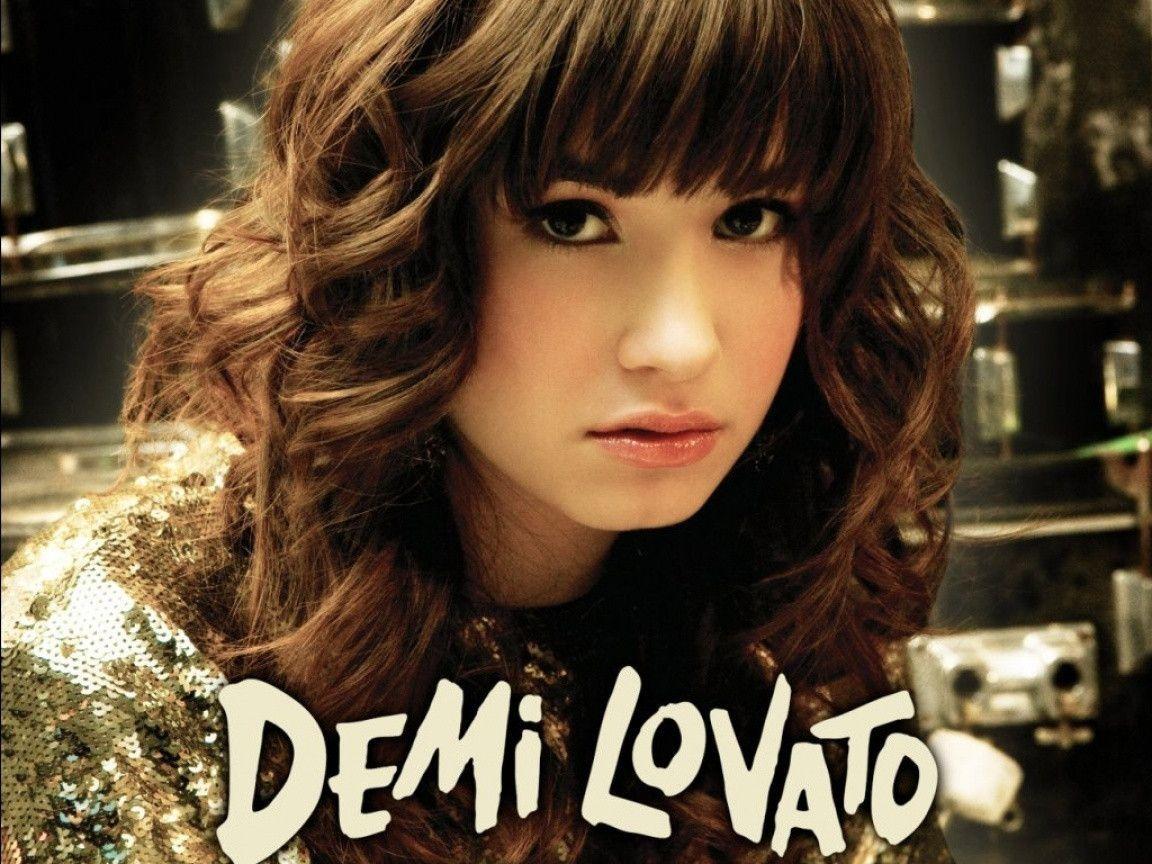 cute Lovato Wallpaper