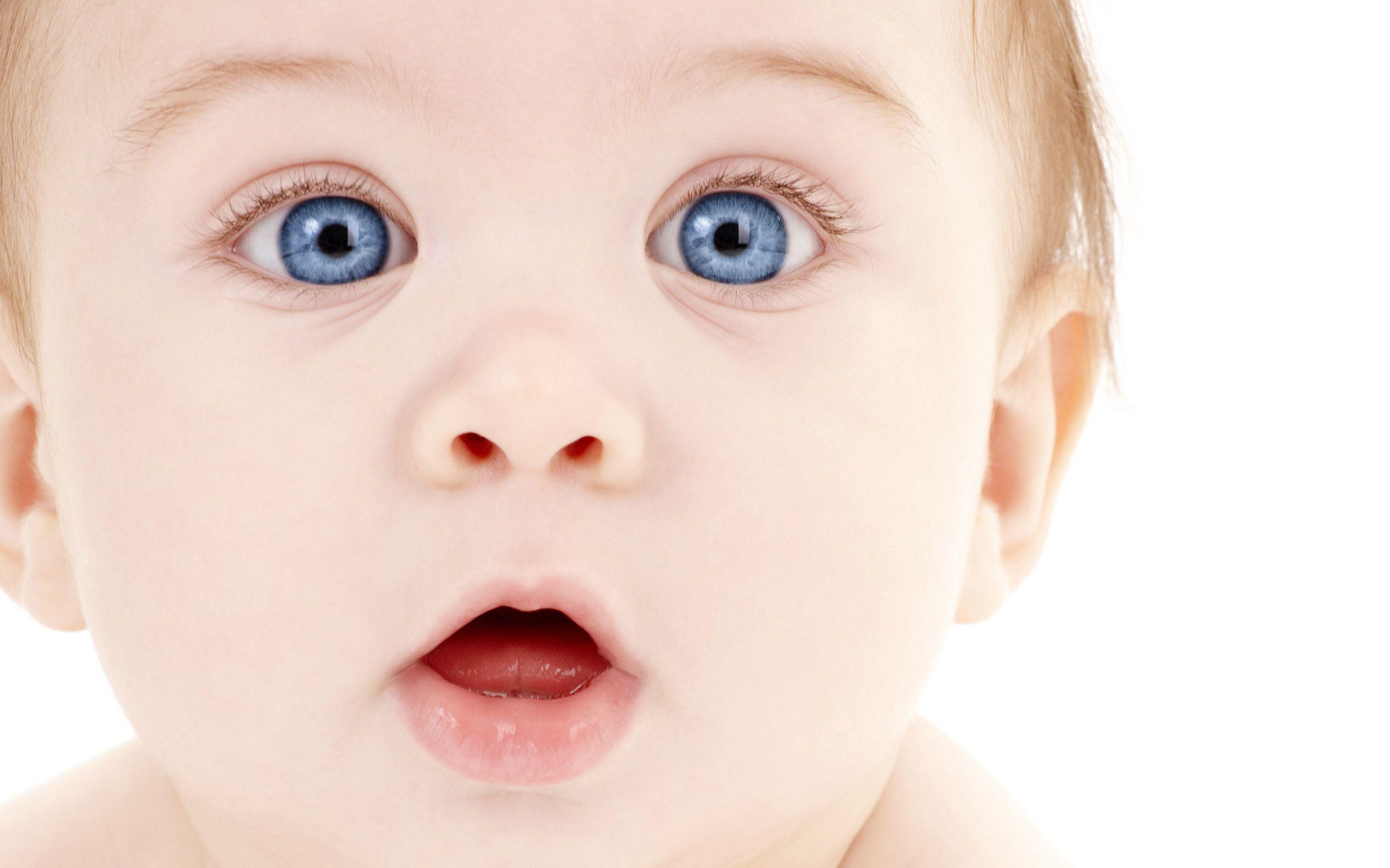 Blue Eyes Cute Baby Wallpaper