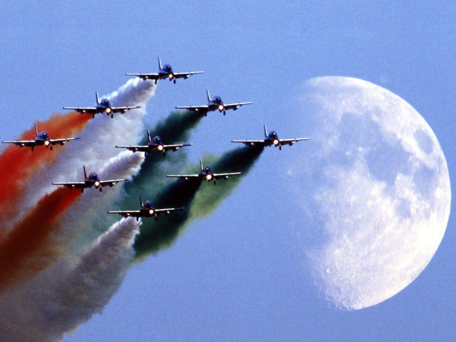 Frecce tricolori Italian air force aerobatic team free desktop