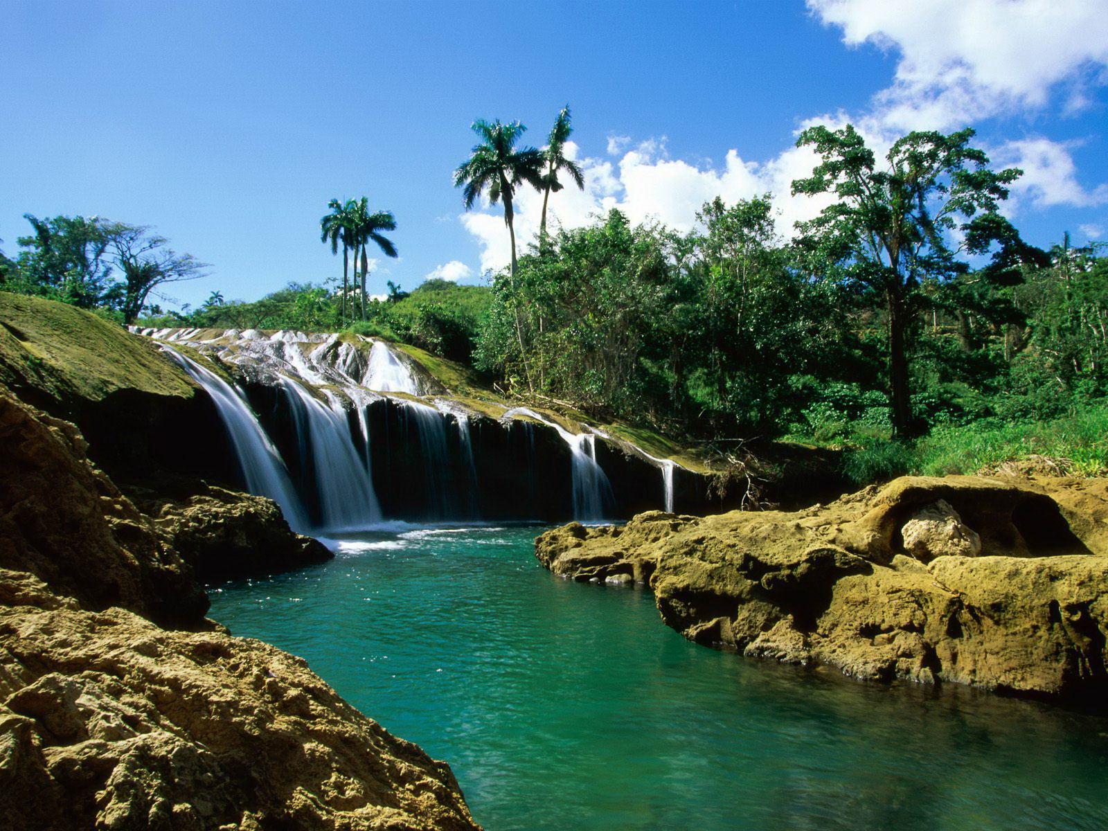 El Nicho waterfalls Sierra de Trinidad Cuba free desktop