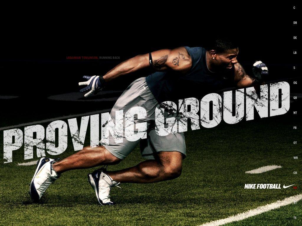 Wallpaper For > Nike College Football Wallpaper