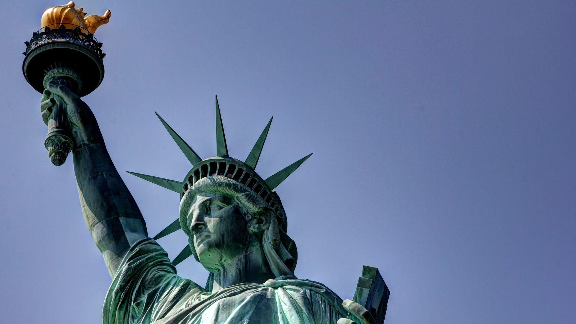 Statue Of Liberty On New York City Wallpaper M Wallpaper