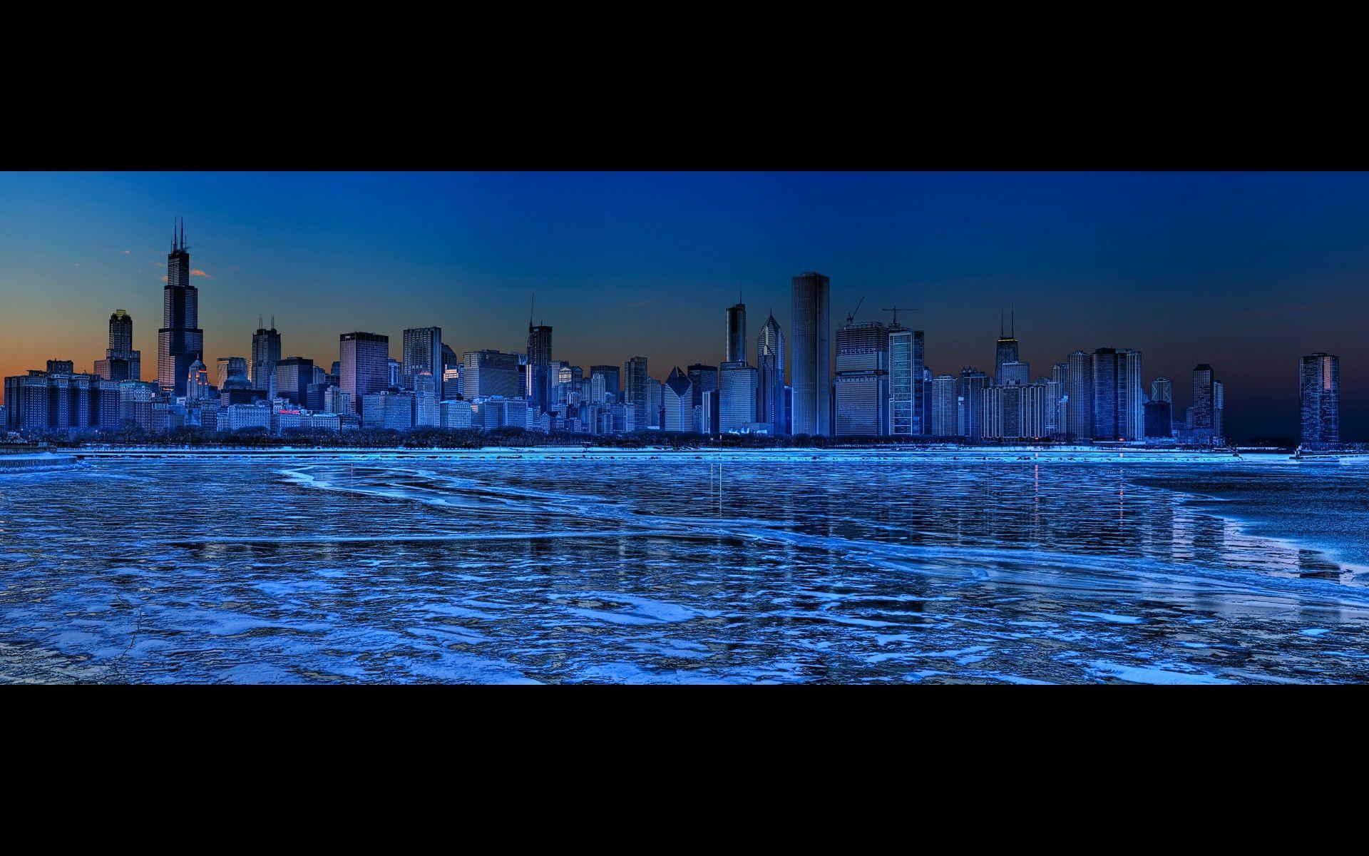 Chicago at night panorama / Good